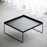 Table basse carrée décorative de salon de taille personnalisée en métal pour la décoration intérieure