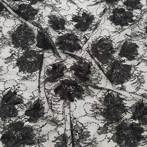 ชุดเดรสงานแต่งงาน งานเลี้ยงกลางคืน ผ้าลูกไม้ฝรั่งเศสไนลอนถักลายดอกไม้สีดำประดับเลื่อม 3 มิติ ความกว้าง 150 ซม. ดีไซน์หรูหราสไตล์วินเทจ - Product Image 1