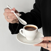 Ensemble tasse et soucoupe à café cappuccino latte art de style européen en céramique blanc pur Tasse à thé au lait Tasse à thé universelle pour hôtel