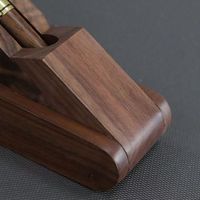 Boîte de présentation pour stylos en bois massif faite à la main, étui cadeau incliné personnalisé avec logo pour stylo plume et stylo bille