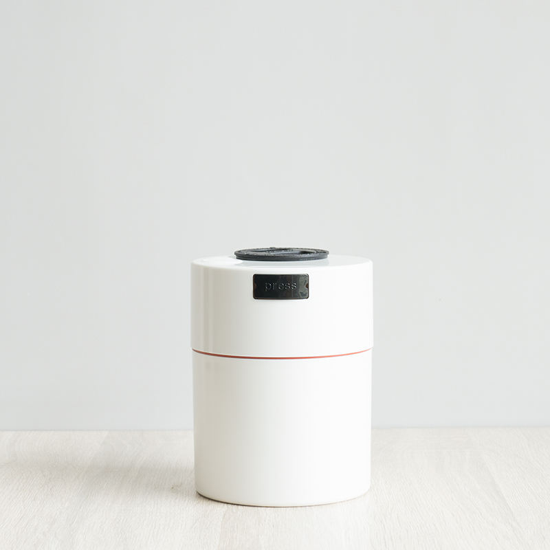 สีขาวล้วน