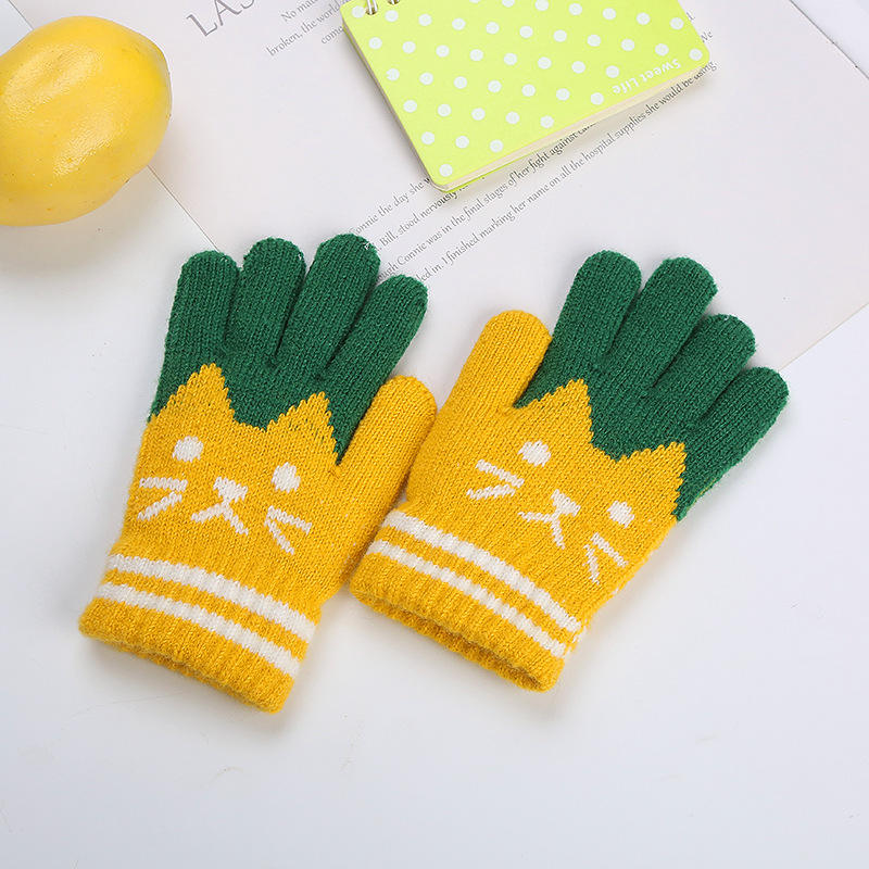 สีเหลือง