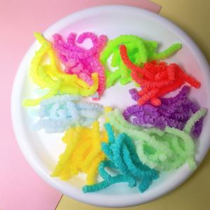 卸売 500g ノベルティリアルな昆虫ワームフィギュア 混合色 フェアリーガーデン風景 ハロウィンホリデーパーティーサプライヤー - Product Image 4