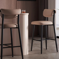 Tabouret de bar contemporain à hauteur de comptoir avec dossier, chaise rembourrée en cuir, repose-pieds intégré, pieds en métal pour la maison et la cuisine