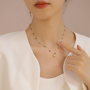 Collar de Perlas y Conchas para Mujer, Chapado en Oro de 18K, Estilo Oceánico con Estrella de Mar, Acero Inoxidable, Elegante y Moderno, Regalo para Fiestas - Product Image 1