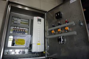 低電圧配電盤 PLC VFD 制御盤 VFD パネル制御 制御盤 - Product Image 6