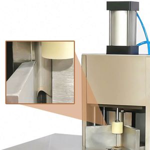 Machine de découpe d'angles pneumatique en acier inoxydable à angle variable pour rainurage et découpe de coins ronds - Product Image 5