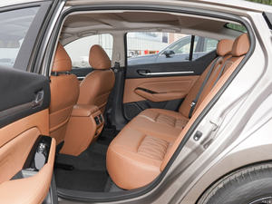 DongFeng Teana <span class=keywords><strong>2022</strong></span> Premium Sedan Gasolina Coche Usado XL Upr Euro VI Estándar de emisión Buena calidad y bajo <span class=keywords><strong>precio</strong></span> - Product Image 6