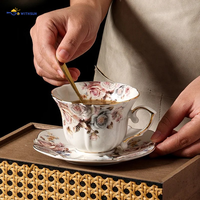 Ensemble tasse et soucoupe en porcelaine personnalisée, style européen, élégant, floral, plaqué or, isolé, résistant à la chaleur