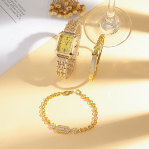 <strong>Fashionable</strong> and Simple square Ladies' Quartz <strong>Watch</strong> Bracelet <strong>Set</strong> - Product Image 3