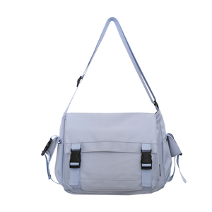 Sac messager unisexe personnalisé en gros, impression sur mesure, imperméable, haute qualité, sac banane, logo et taille personnalisables - Product Image 3