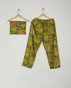 Excellent prix – Ensemble de pyjama ethnique imprimé à la main pour femme, idéal pour la vente en gros - Product Image 3