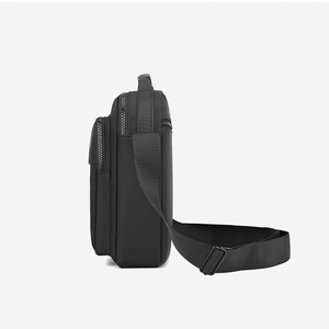 Nuova Tendenza Moda: Borsa a Tracolla Quadrata Impermeabile in Poliestere con Porta Lettere, Logo Personalizzato, Borsa Casual da Uomo per Esterni - Product Image 4