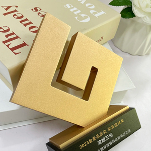 Trophée personnalisé fabrique une <span class=keywords><strong>coupe</strong></span> <span class=keywords><strong>de</strong></span> trophée <span class=keywords><strong>de</strong></span> récompense avec plaque vide <span class=keywords><strong>de</strong></span> cadeau d'affaires <span class=keywords><strong>de</strong></span> base en bois - Product Image 2