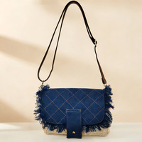 Tas Selempang Jerami Gaya Korea dengan Aksen Denim, Tas Tote Berumbai dengan Motif Diamond Lattice, Tas Anyaman Kasual untuk Liburan Wanita