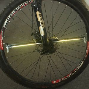 Barra de Luces LED Recargable y Programable, Aplicable a Bicicletas de Montaña, Luz Decorativa para Ruedas de Bicicleta, Luces para Radios de Bicicleta de Montaña - Product Image 1