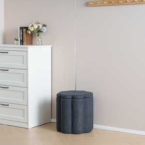 Tabouret <span class=keywords><strong>en</strong></span> lin Bailey tabouret rembourré <span class=keywords><strong>en</strong></span> forme de <span class=keywords><strong>fleur</strong></span> grise avec plateau pour rangement adapté au salon - Product Image 5