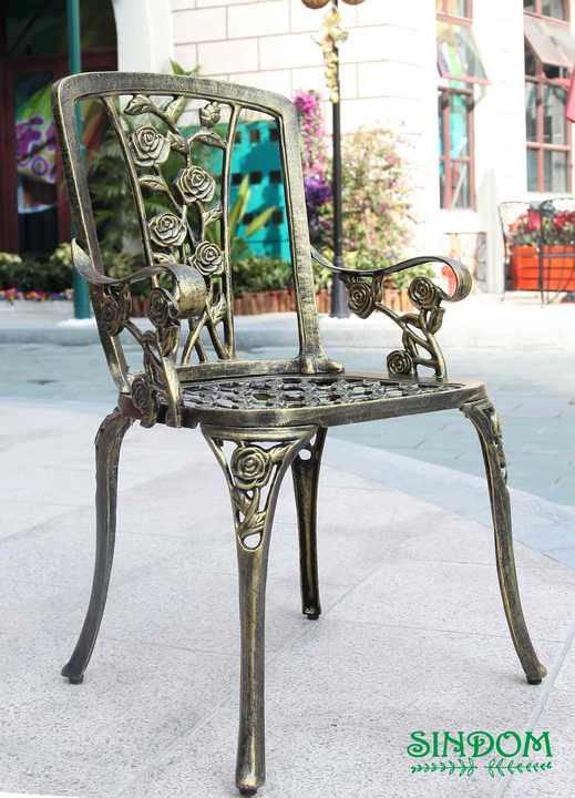 vintage aluminum table and chairs