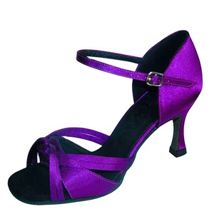 Scarpe classiche da ballo cubano Salsa latina per donna viola e marrone chiaro satinato in materiale 7.3cm tacco morbido Sole fatto a mano - Product Image 1
