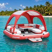 Plateforme de cabane gonflable pour resort avec bancs rembourrés, toit pare-soleil et large terrasse pour les fêtes à la piscine et à la plage
