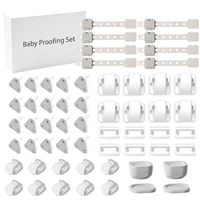 Kit de sécurité pour bébé classique en plastique avec loquets de sécurité réglables, kit de verrous pour meubles et protections d'angle, sécurisation des armoires