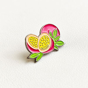 Pins de Solapa de Metal Plateado Ecológicos Personalizados y Insignias de Esmalte Duro con Logotipo Personalizado - Artículos Promocionales Conmemorativos al por Mayor - Product Image 4