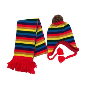 Set Economico di 3 Pezzi: Berretto Invernale Lungo, <span class=keywords><strong>Sciarpa</strong></span> <span class=keywords><strong>e</strong></span> <span class=keywords><strong>Guanti</strong></span> in Acrilico Personalizzati per <span class=keywords><strong>Donna</strong></span> - Product Image 2