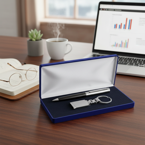Set Personalizzato con Logo: Penna a Sfera e Portachiavi in PVC e Metallo, Portachiavi Personalizzato in Gomma - Product Image 3