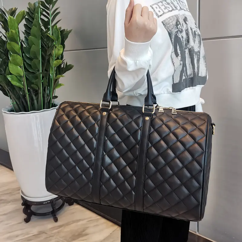 Luxus Designer geste ppte Weekender Reisetaschen Wasserdichte benutzer definierte Reisetasche Leder Overnight Reisetasche für Frauen