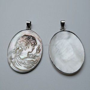 Pendentif femme en coque noire naturelle sculptée, livraison gratuite, MOP99 - Product Image 2