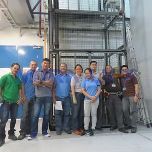 MORN <span class=keywords><strong>Lift</strong></span> Barang Hidrolik Elektrik Buatan Khusus 300kg-<span class=keywords><strong>5000kg</strong></span>, <span class=keywords><strong>Elevator</strong></span> Pengangkut Barang Gudang dengan Rel Pemandu - Product Image 6