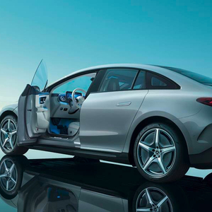 2023 E 350 E <strong>L</strong> Plug-in Hybrid Sports Sedan Electric Car - Product Image 3