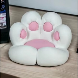 Support de téléphone en forme de patte de chat en peluche noir et blanc avec coussinets roses pour utilisation sur bureau unisexe - Product Image 4