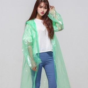 Imperméable jetable en PE pour adulte, unisexe, pour les voyages et les activités de plein air, vert, léger, taille unique, avec capuche - Product Image 1