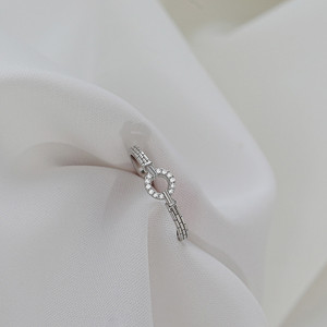O-Shaped Ring For Women Minimalist Open Design Pave Setting Geometric Lock Shape Index Finger Fashion Jewelry Gift - Product Image 3