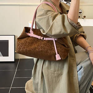 Sacs à main pour femmes à la mode et tendance, sacs à bandoulière pour jeunes femmes - Product Image 2