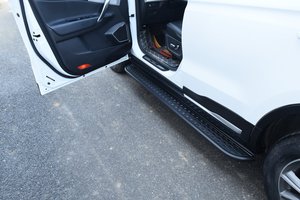 Aftermarket Hongqi Hs3 Hs5 Hs7 <b>Black</b> Starry Car Side Step Plastic and Silver Stainless Steel Surface - Product Image 3