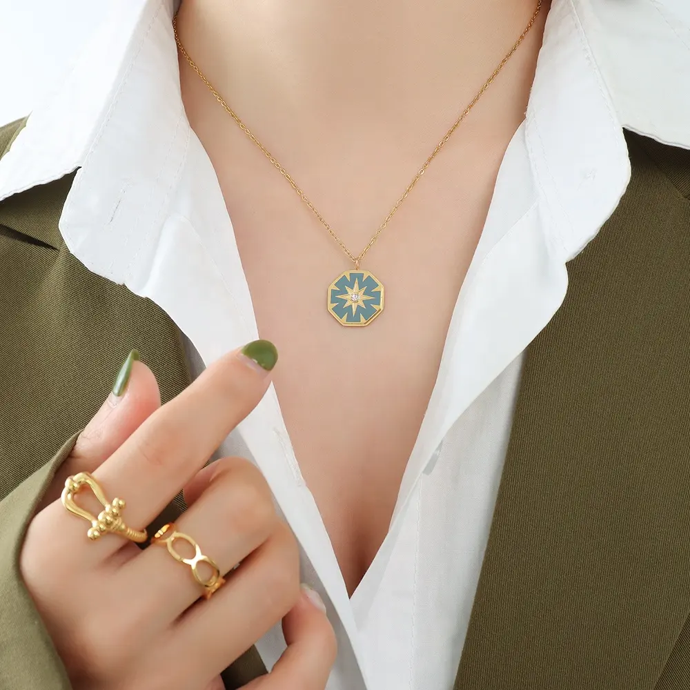 Kalung Kompas Oktagon, Kalung Piring Persegi, Kalung Bertatah Berlian untuk Wanita