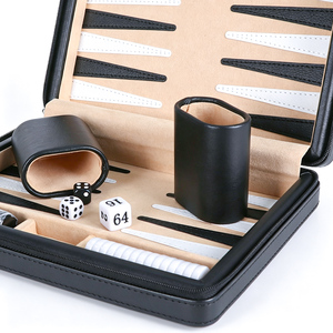 Juego de backgammon de resina con piezas de imitación de cuero, mini juego de mesa familiar con accesorios de juego. - Product Image 5