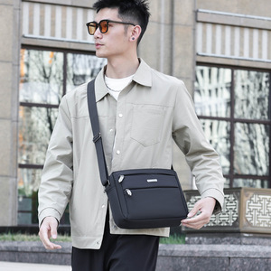Sac Messager Homme en Tissu Oxford, Sacoche Décontractée Tendance, Imperméable, Motif Personnalisé, Logo Personnalisé, Vente en Gros - Product Image 4