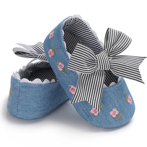 Adorables Chaussures pour Bébé Fille et Jeune Enfant Semelle en Coton avec Semelle Intérieure en EVA Imprimé Floral et Nœud Papillon Style Mignon Robe Ballerine Plate pour les Vacances - Product Image 5