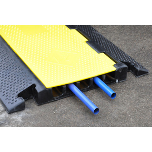 Canaux de câblage en PVC à deux rainures, hauteur de rail latéral de 25 mm, pour usage routier - Product Image 1
