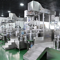 Équipement de production cosmétique professionnel Mayonaise crème pour le corps faisant la machine soulever la machine de mélangeur homogène sous vide