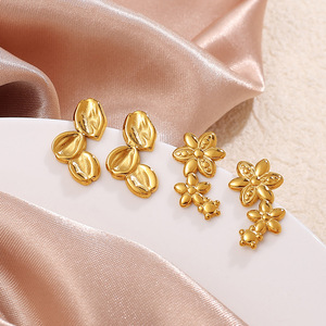 Aretes de Acero Inoxidable con Diseño de Dibujos Animados, Chapados en Oro de 18K, para Mujer, Regalo, Joyería de Moda, Forma Irregular, Aleación de Zinc - Product Image 3