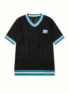 Logo personnalisé avec motif en tricot, col en V, manches courtes, hauts en tricot respirants à manches courtes pour hommes, style universitaire - Product Image 3