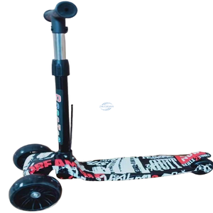 Patinete Infantil Ligero de Plástico con Elegante Estructura de Tres Ruedas, Ruedas de PU Silenciosas y Freno Trasero para Uso Diario en el Parque - Product Image 5