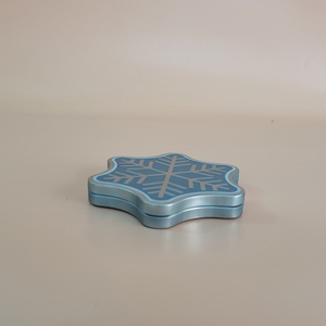 Boîtes en métal de qualité supérieure pour bonbons et cadeaux de thé, avec logo personnalisé, en forme de flocon de neige, bleues - Product Image 2
