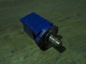Moteur rotatif de haute qualité pour niveleuse/pompe de niveleuse 11C1487 ; ASSY BMSY-100-Z11-B-M3 - Product Image 2