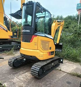 2.7 Ton Engine Excavator Small Hydraulic Mini Excavator Liugong 9027F Hydraulic Crawler Excavator - Product Image 1