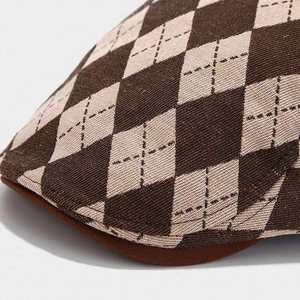 Nouveau chapeau gavroche rétro à carreaux diamantés style européen et américain pour hommes et femmes - Product Image 4